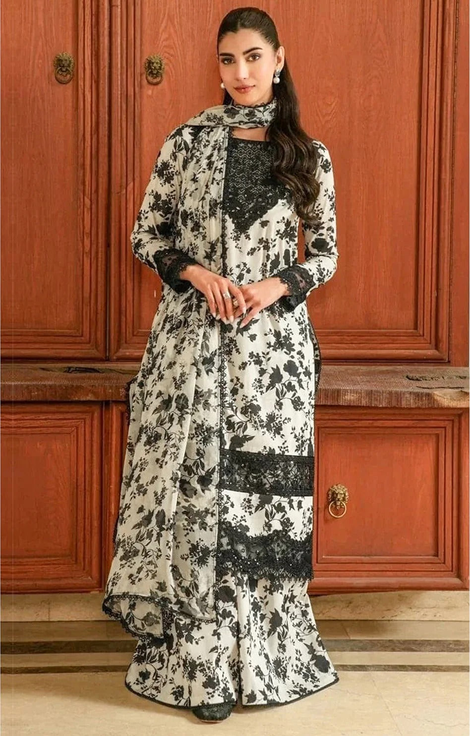 lookbook image shop_this_look_amDhCa