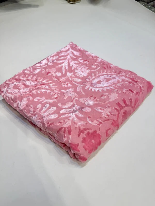 Velvet palachi Bloom